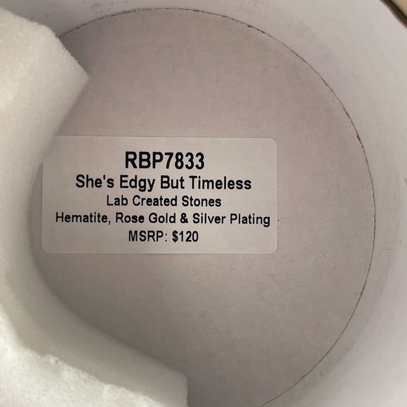 Bomb Party Fall Luxe Stacks 2024 She’s Edgy But Timeless - Picture 10 of 10